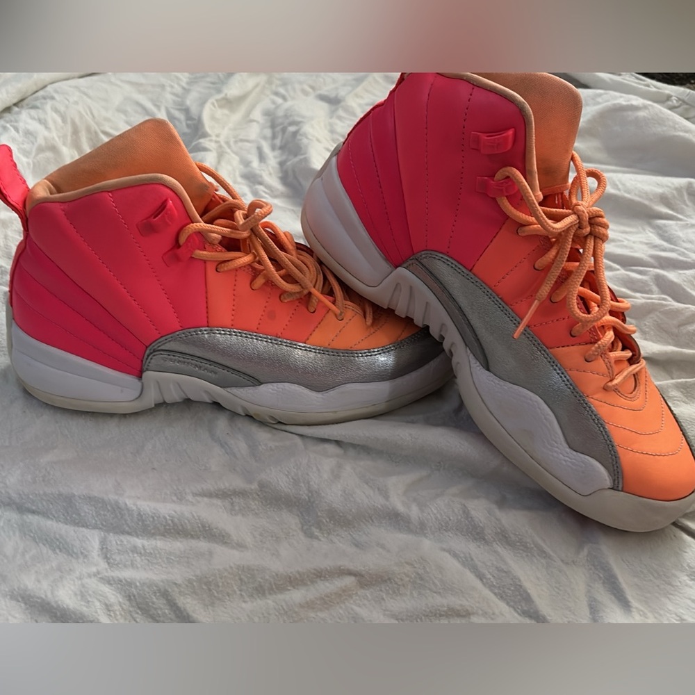 Girls size 7 Jordans